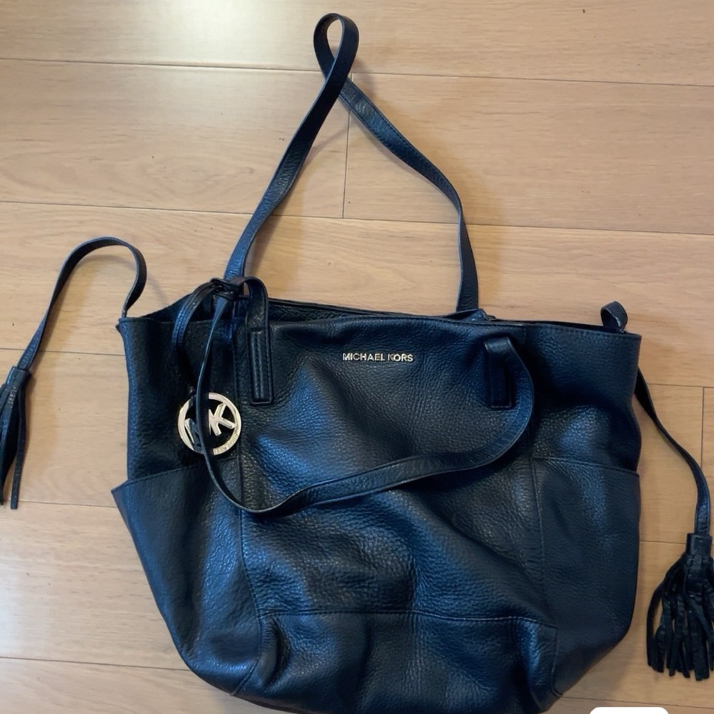 Michael Kors soft leather bag (excellent condition)